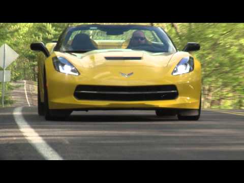 2014 Chevrolet Corvette Convertible-Auto Critic Steve Hammes의 TestDriveNow.com 검토