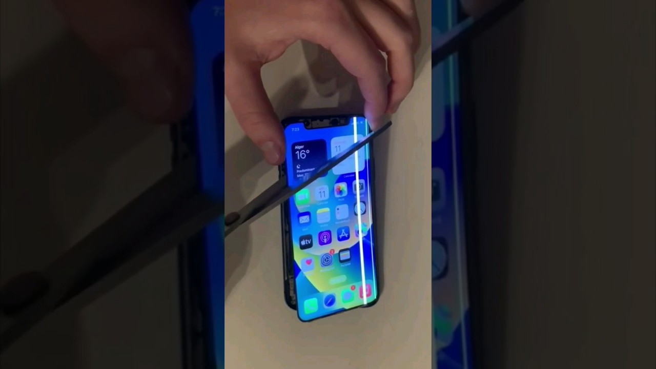 Iphone screen cutting experiment