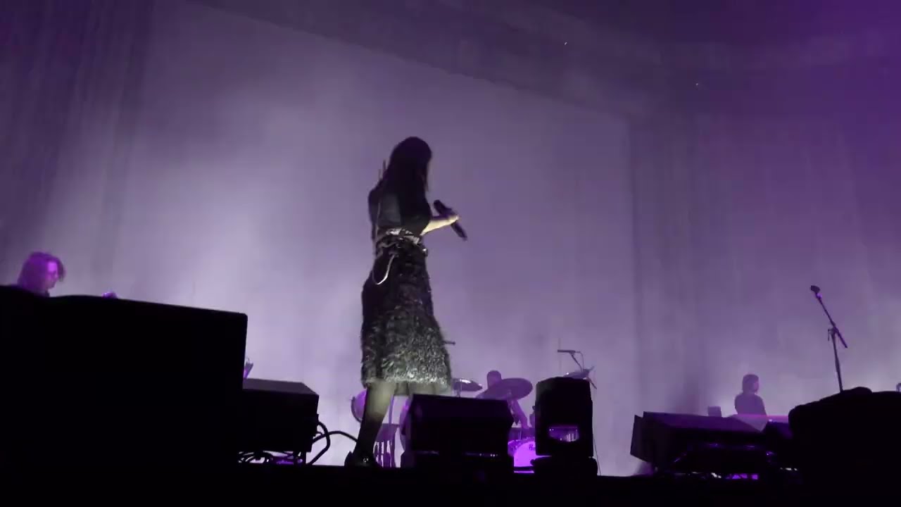 Mitski - That White Cat (The Shed, NYC 3/2/26) - YouTube