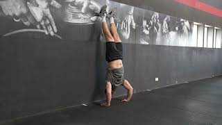 Headstand Tuck Hold | GorillAthletics