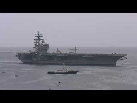 アメリカ海軍 原子力空母 ロナルドレーガン 横須賀港入港 USS Ronald