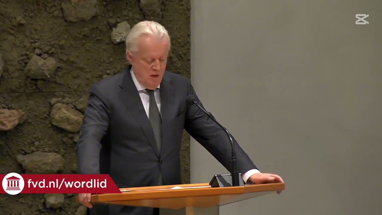 'Smoking should be allowed in a free country!' - Ralf Dekker | FVD