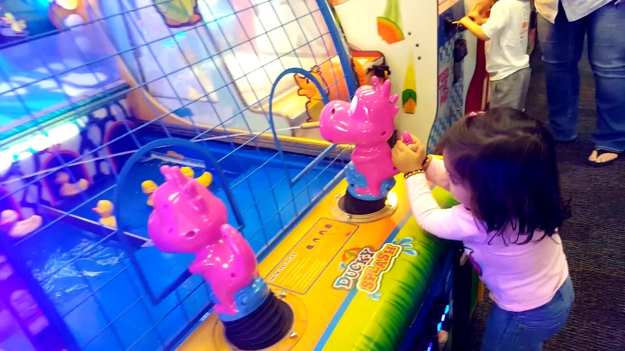 Kids Arcade Games, Plastic Balls Game, Splash the Ducks Game, Chuck E Cheese's Part 2 ZMTW