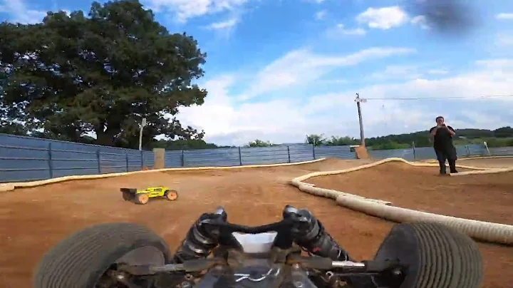 Nitro + Electric RC Buggy laps at R2HQ with Ryan L...