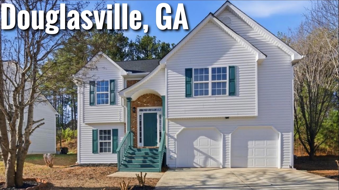 This Douglasville Home Has Big Rooms and a Finished Basement Most Buyers Want