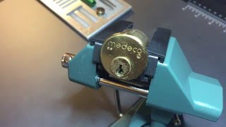 [130] Medeco Rim Cylinder (5-pin) Picked and Gutted