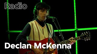 Declan McKenna  'Mulholland’s Dinner and Wine' & 'Elevator Hum' Live @ 3FM (VoorAan)