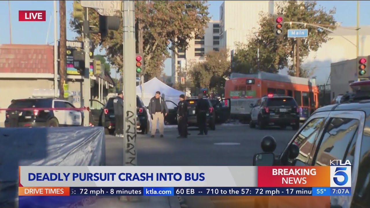 At least 2 dead after minivan involved in pursuit slams into bus - YouTube