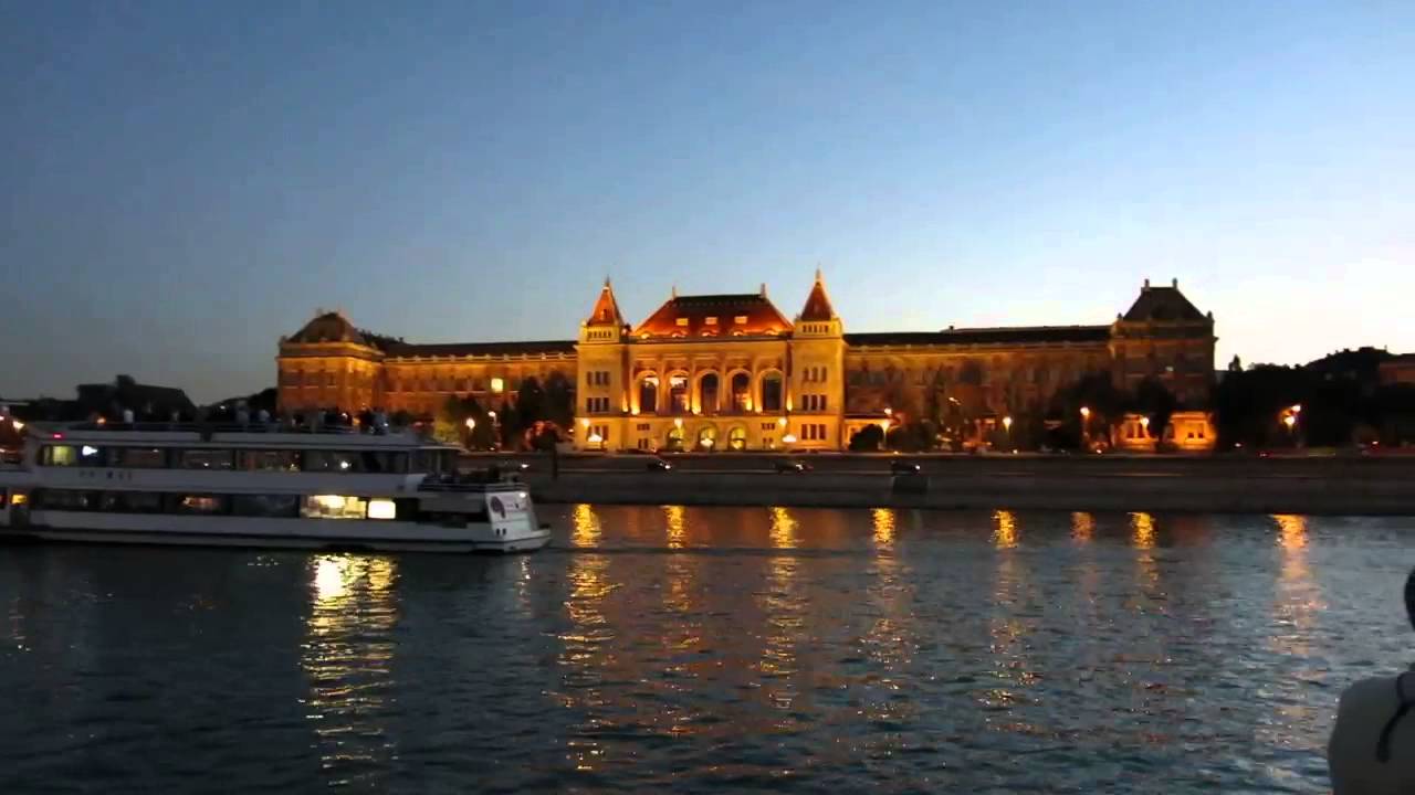 danube river cruise dinner