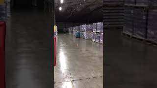 Robotic Cleaning Machine Cleaning A Distribution Centre! #Shorts
