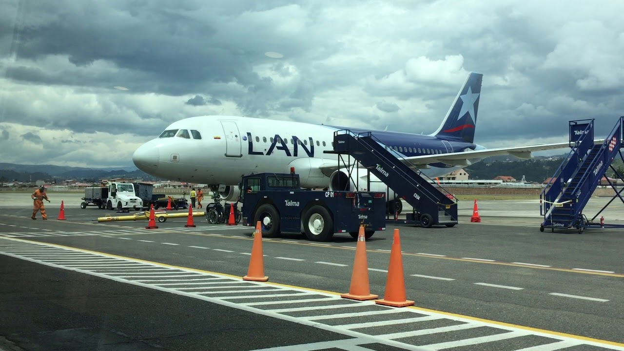 LATAM ECUADOR- AIRBUS 319 - AEROPUERTO MARISCAL LAMAR - CUENCA ECUADOR
