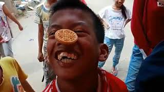 Faqih Lomba Makan Biskuit dari Muka Seru Bikin Ngakak | Lomba 17 Agustusan