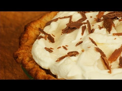 How to Make a Fresh Chocolate Cream Pie