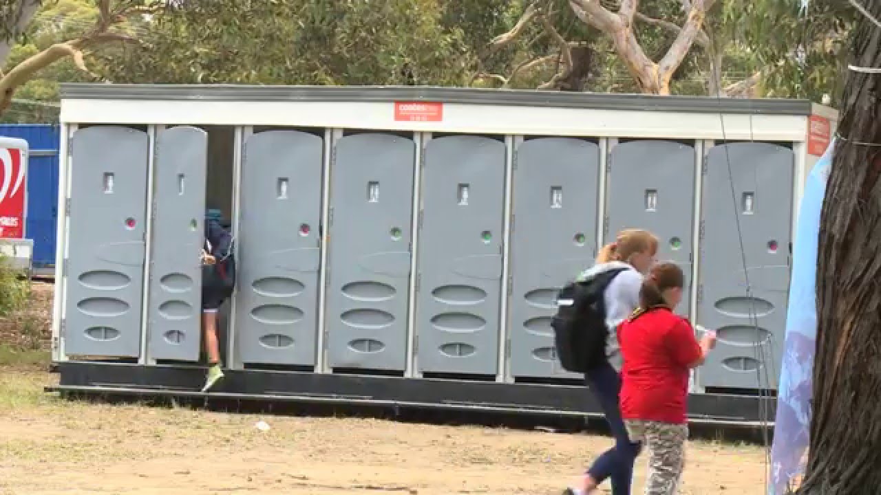 AJ2016 - Toilet Shuffle