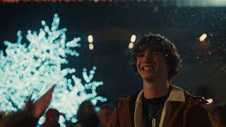 Новата Година Блеснува Со Тебе