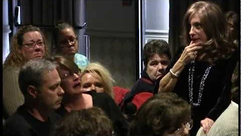 Psychic Medium, Michele Livingston does a reading ...