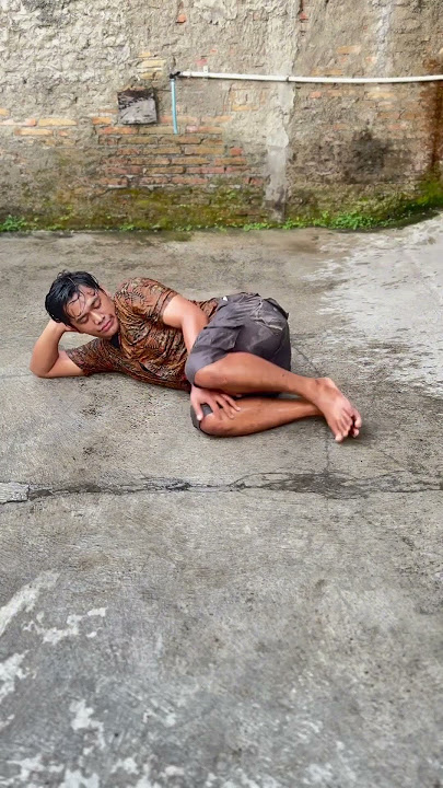 Bangun tidur bapak di siram ❗️