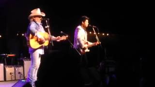 Dwight Yoakam- Silver Wings (Merle Haggard Tribute) April 8, 2016 chords