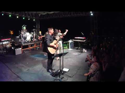HANSON - Back The The Island (Live) | featuring Milck and Joshua & The Holy Rollers bekijken op YouTube