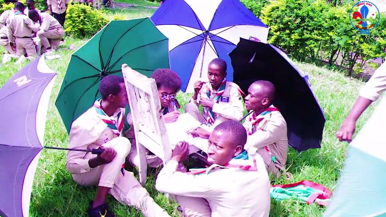 Compétition des groupes de la District MUKAZA / Qui va gagné ? Oh lala...