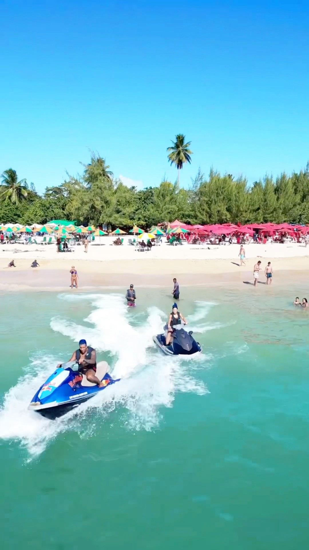 Quem já andou de JET? #jetski #beach #sports #short #shorts