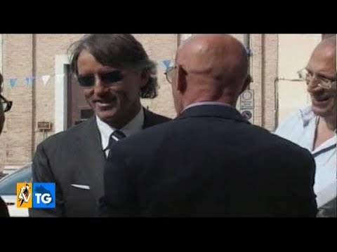 La città di Jesi tifa per Roberto Mancini ad un passo dalla panchina della Nazionale tv kanalları