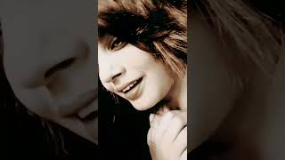 Jhumka Gira Re love genre song