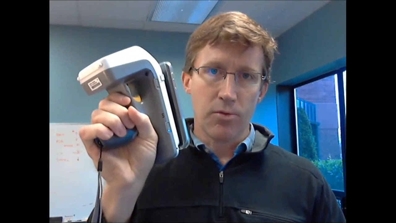 Mobile RFID Asset Tracking Demonstration - YouTube