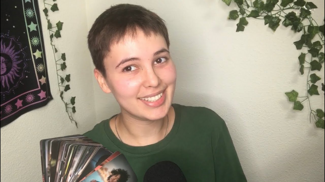 TU sonrisa es la más bonita que ha visto. Quiere ser tu ELEGIDO y que la espera acabe PRONTO✨ #TAROT