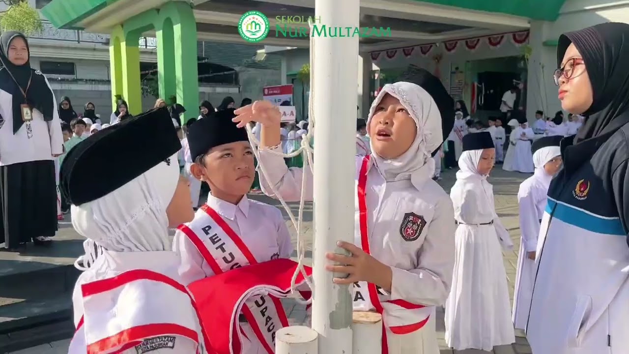 UPACARA HUT KE - 80 RI