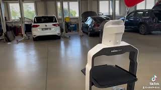 Lucki robot  - Auto Louda