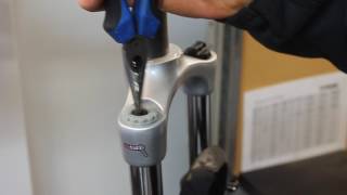 How to fix the lockout on your SR Suntour forks