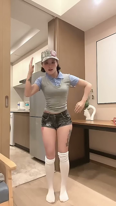 online Robot Dance Challenge π€π₯ #dance #robot #robotdance #γγγγ #γγ³γΉ #γγγγγγ³γΉ #babyslow