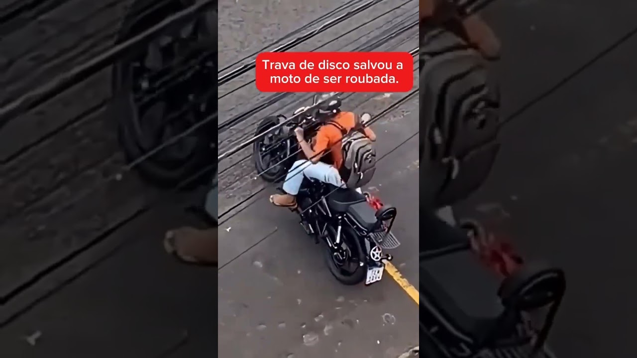 SE DEU MAL TENTANDO LEVAR A MOTO. ELA TINHA TRAVA DE DISCO