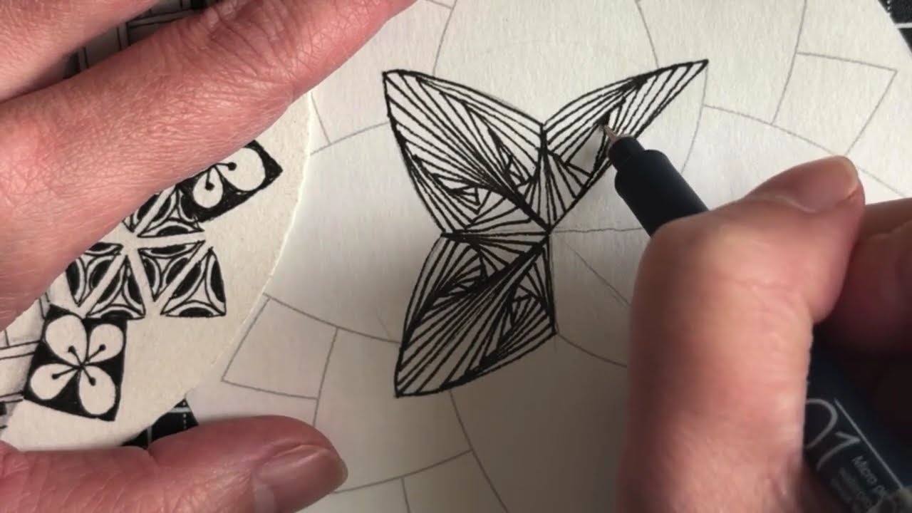 ゼンタングルで描くマンダラ 佐藤心美 初心者向きゼンタングルでマンダラアート | 佐藤心美のゼンタングル アート