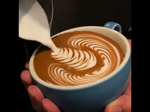 Rosetta Latte Art | Coffee Latte Art #shorts #barista #coffee