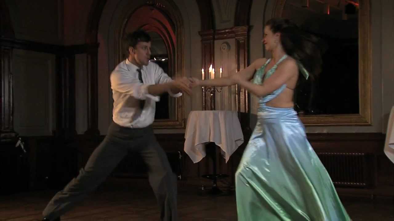 Dansa foxtrot, foxtrotkurs online - Cecilia Ehrling lär dig att dansa foxtrot