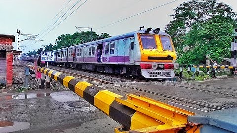 Aerodynamic Face Super Speedy 12 Coach & 09 Coach EMU Local Train Skip Crowded Railgate | ER