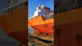 20000 Tons Of Big Ship Launch Of New Tanker