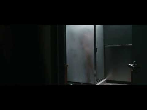 Whiteout - Taking a shower with the beautiful Kate Beckinsale (HD)