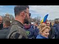 Fanii lui CG se "revarsă" printre minerii veniți în fața Guvernului