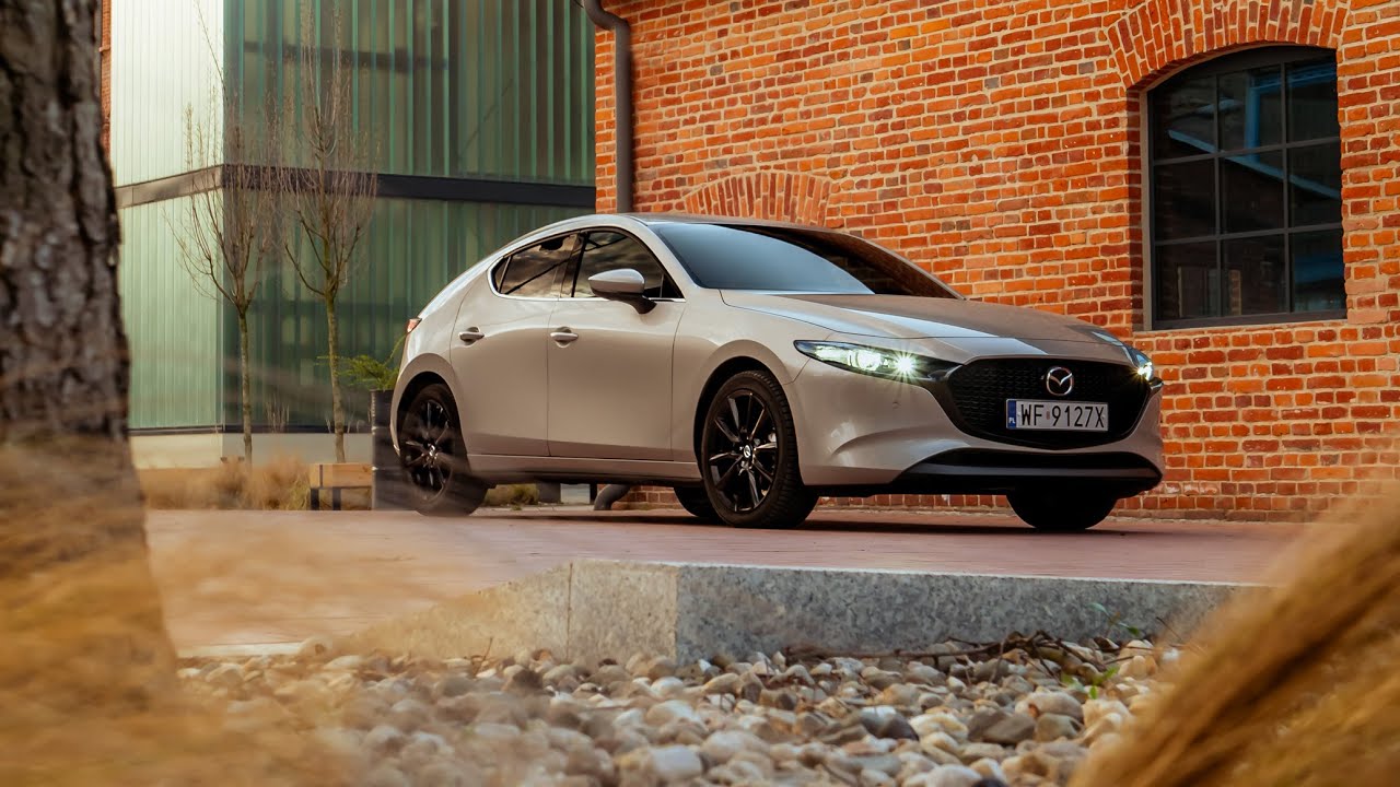 Mazda 3 - Dawno nie było tak prawdziwego analogowego auta | eSkyActive X | Test Moto Okiem