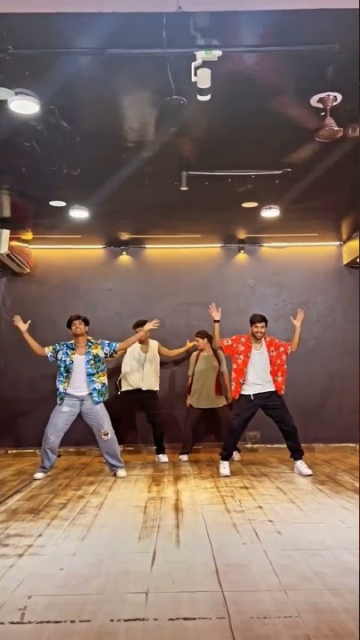 AISA PEHLI BAAR HUA HAI #dancevideo #salmankhan #oldisgold #goviral #newtrend