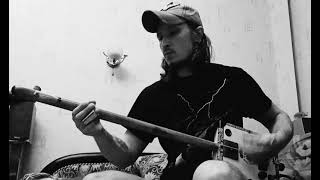 Diddley bow - One string cigar box guitar