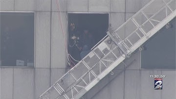 Window washers rescued from scaffolding on Chase Tower