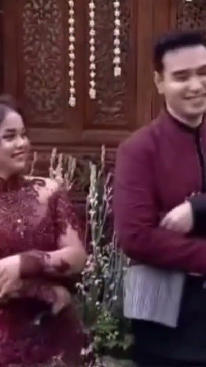 Hari & Putri. Tarik mang...! Yang kelihatan lebih ceria siapa? jawab di komen ya! 😍
