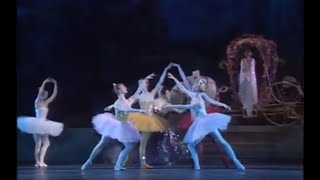 舞踏会へ行くシンデレラ(ワルツ) エカテリナ・マクシモワ バレエ「シンデレラ」第19曲 第1幕終曲 クレムリンバレエ団 舞踏会へ行くシンデレラ(ワルツ) エカテリナ・マクシモワ バレエ「シンデレラ」第19曲 第1幕終曲 クレムリンバレエ団