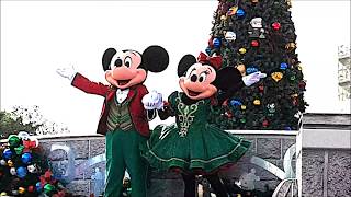 Here's another showing of mickey and friends christmastime ball. i
used my phone to record this time find out whether the quality would
be better. well un...