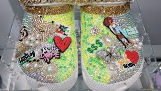 D.I.Y BLING CROCS #crocs #bling #blingsparkle #luxury #blingbling #tutorials#vendor #diycrafts #diy