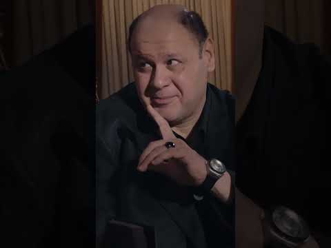 لما تتكلم عن السفر مع صاحبك علي لندن وباريس وهو يكلمك علي مراسي وبلطيم 